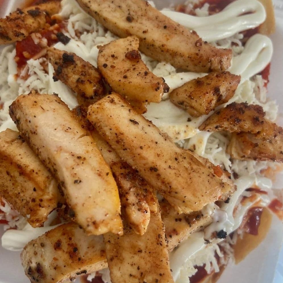 Chilaquiles de Pechuga de Pollo Salsa Roja
