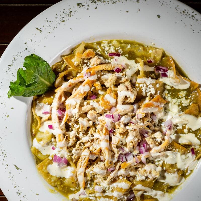 Chilaquiles con Pollo