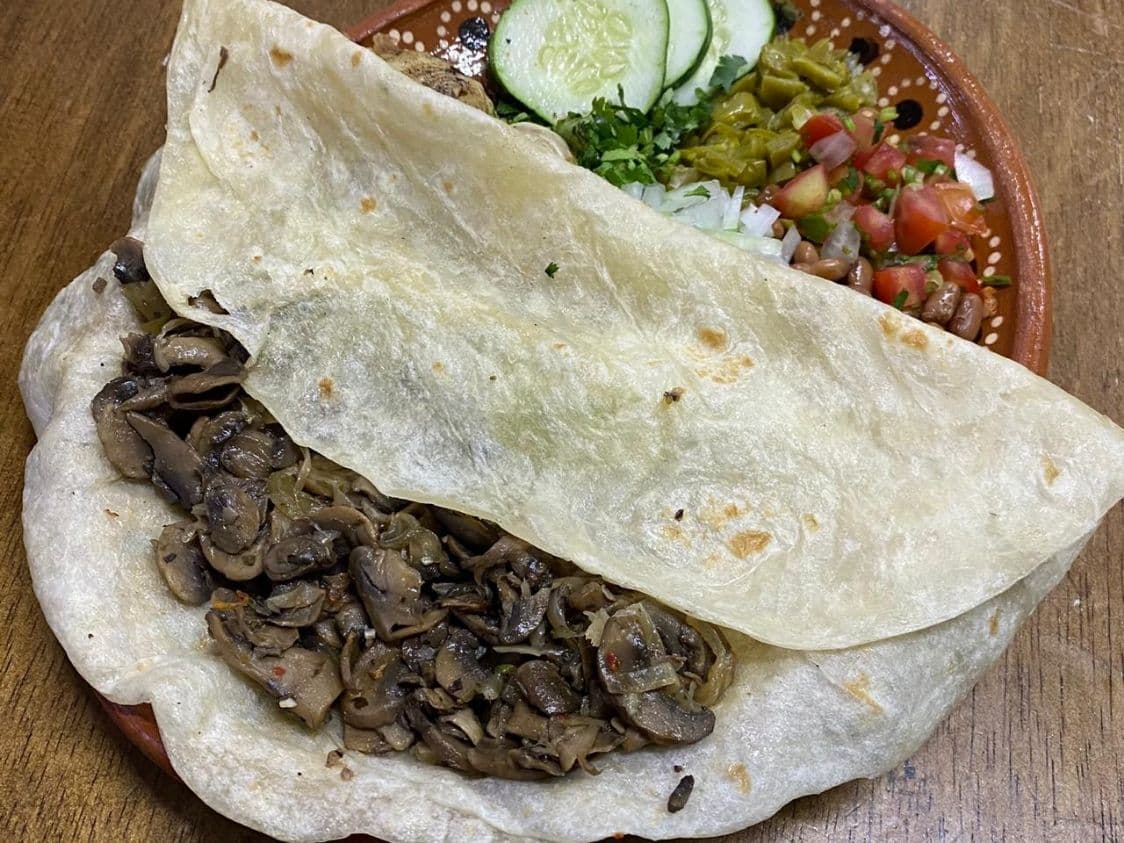 Quesadilla de Harina de Champiñones
