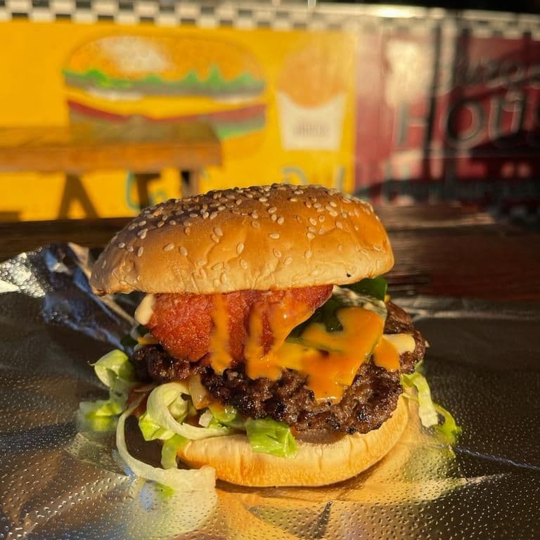 Combo Diabla (Hamburguesa Diabla+Papas)