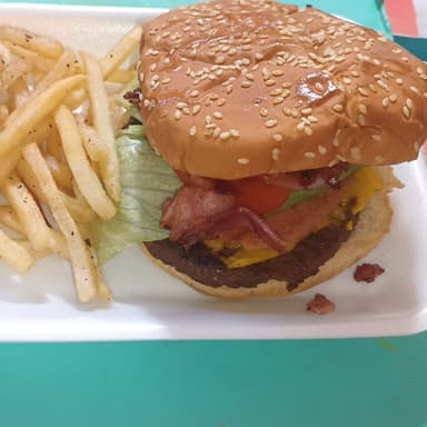 Hamburguesa con Tocino