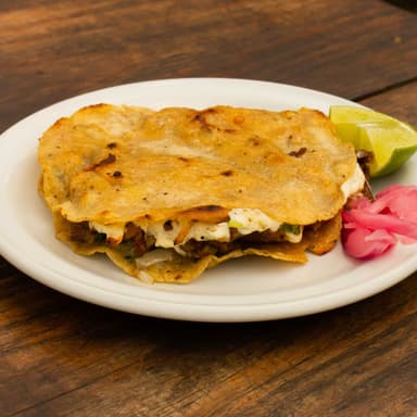 Mulita de Barbacoa de Borrego