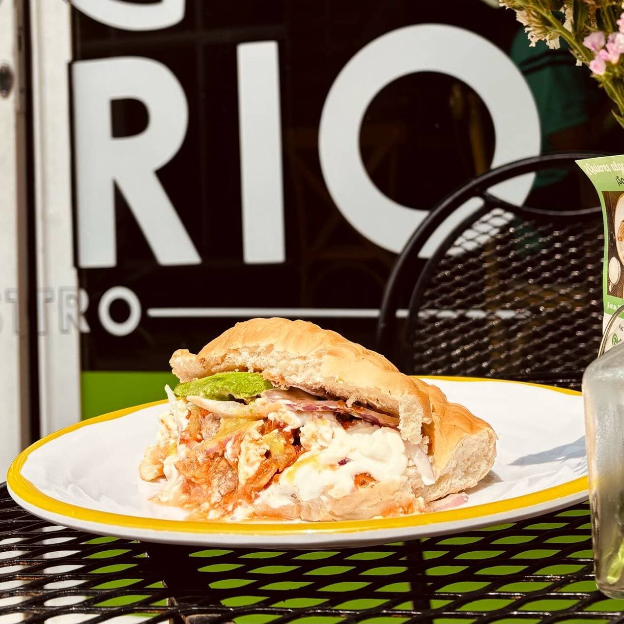 Torta de Chilaquiles