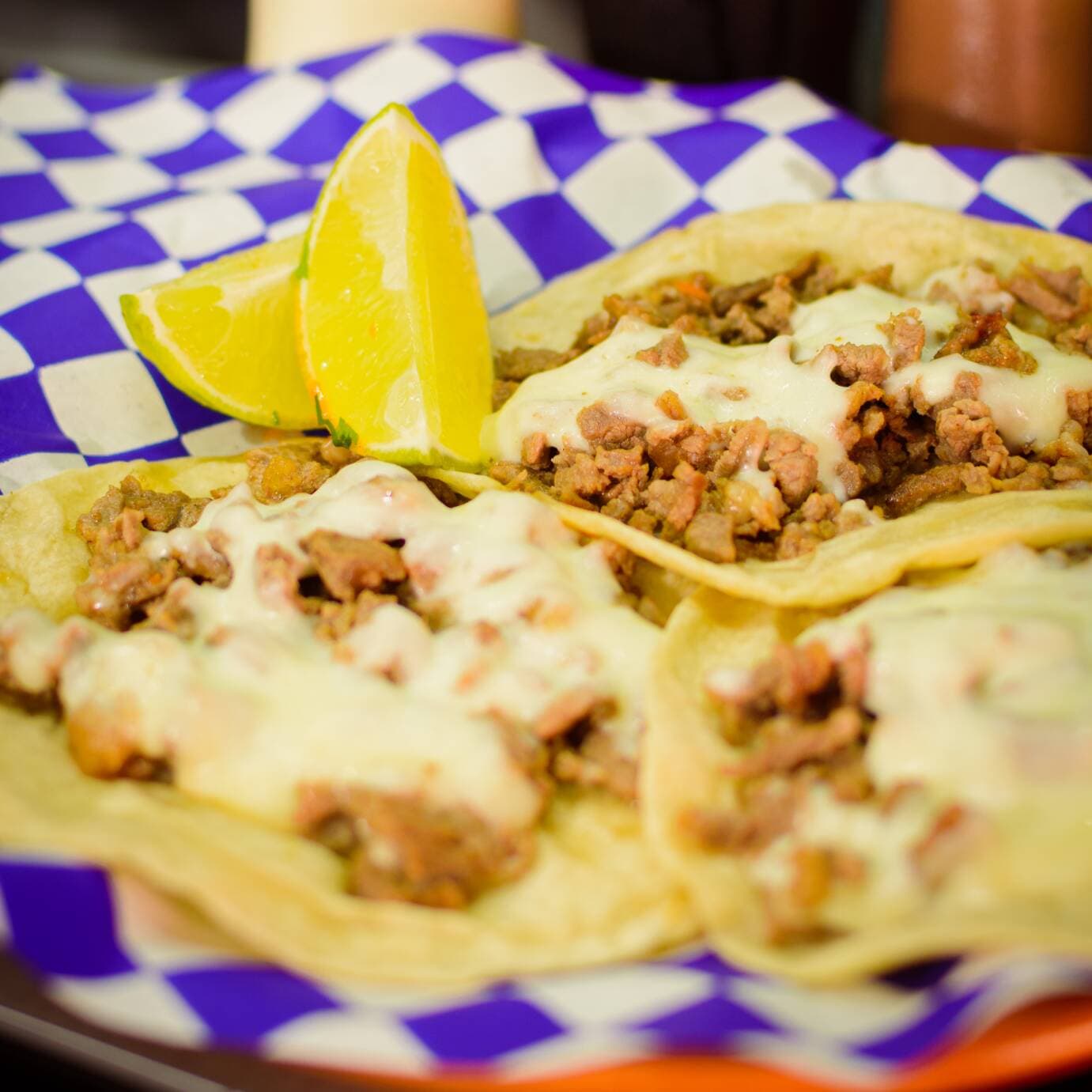 Taco de Bistec Maíz c/queso