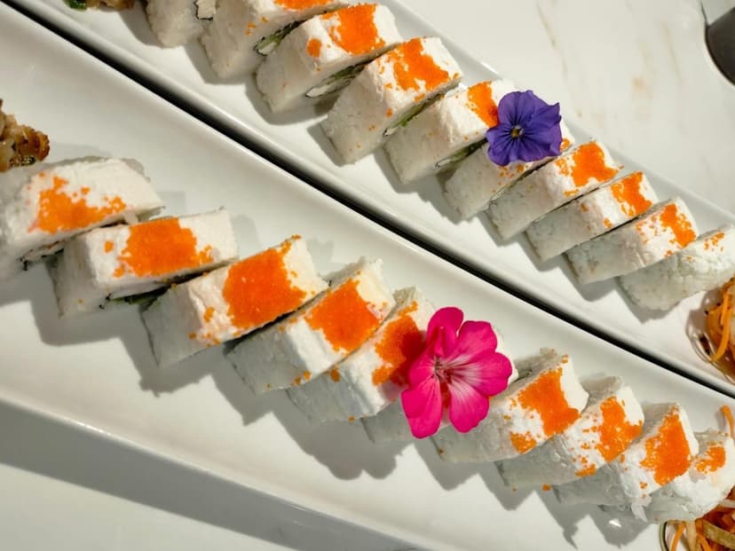 Nikkei Sushi Bar Suc Del Parque