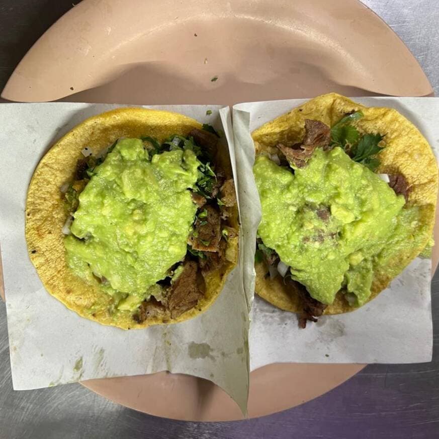 Taco de Asada+Taco de Adobada+Bebida a Elegir