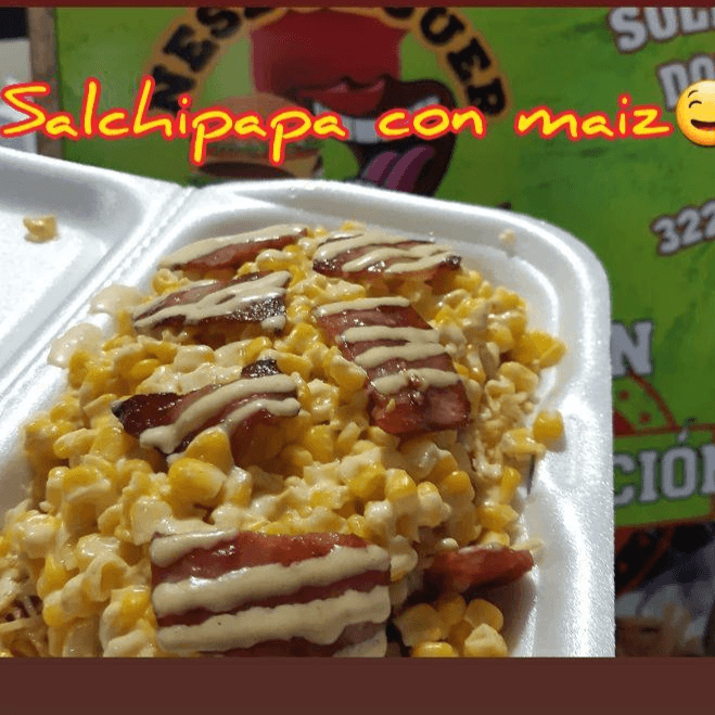 Salchipapa de Maíz