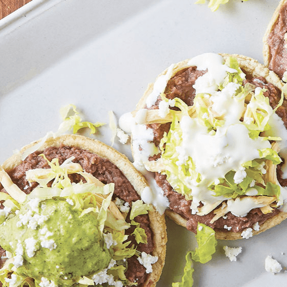 Sope con Quesillo