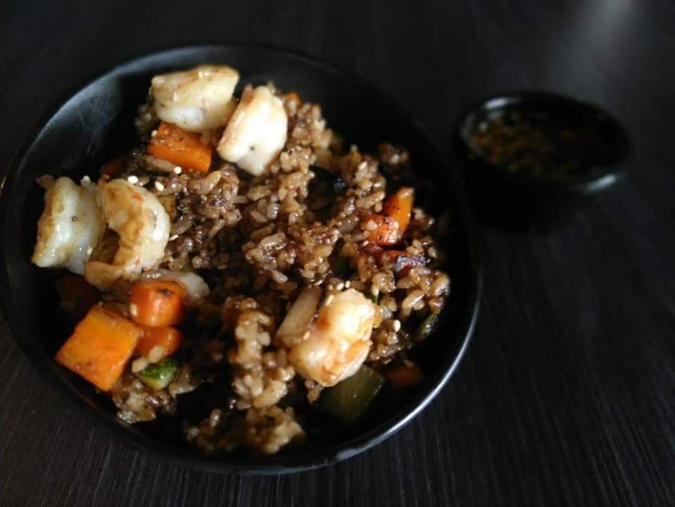 Yakimeshi con camaron