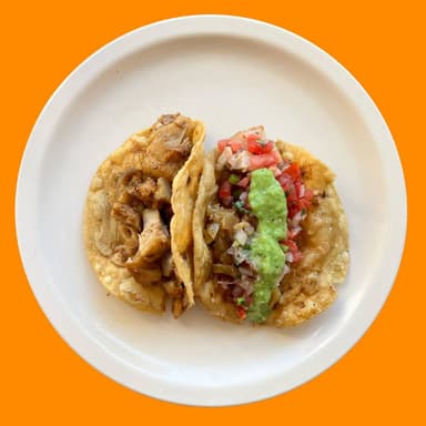 Taco Dorado de Carnitas
