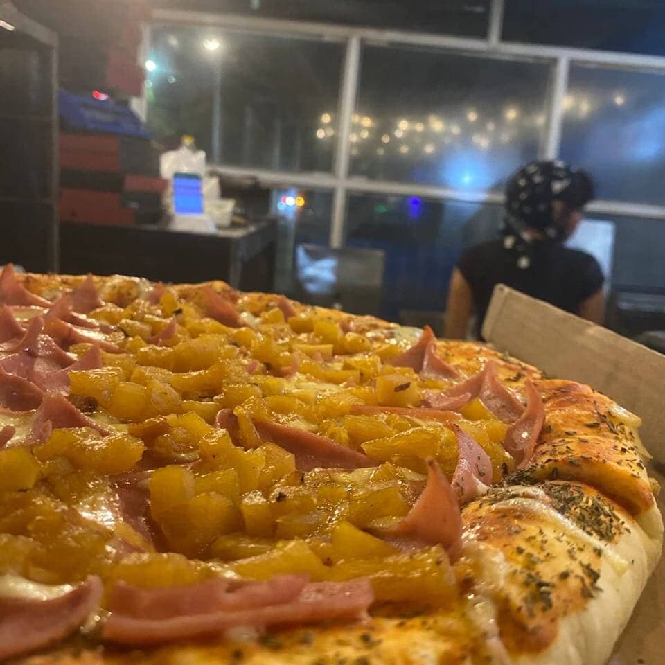Pizza Hawaiana