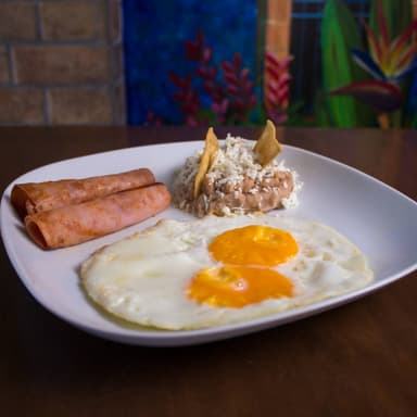 Huevos Estrellados