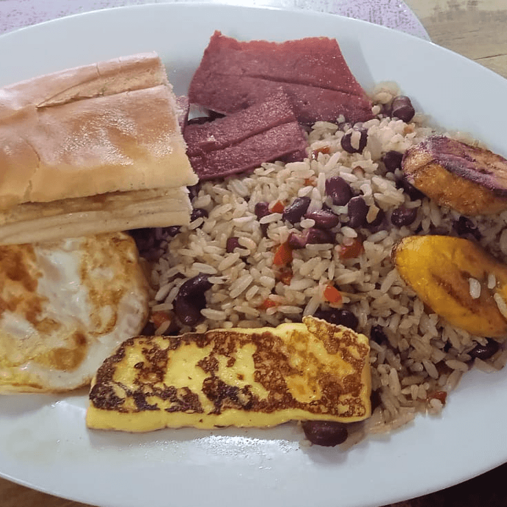 Pinto Deluxe