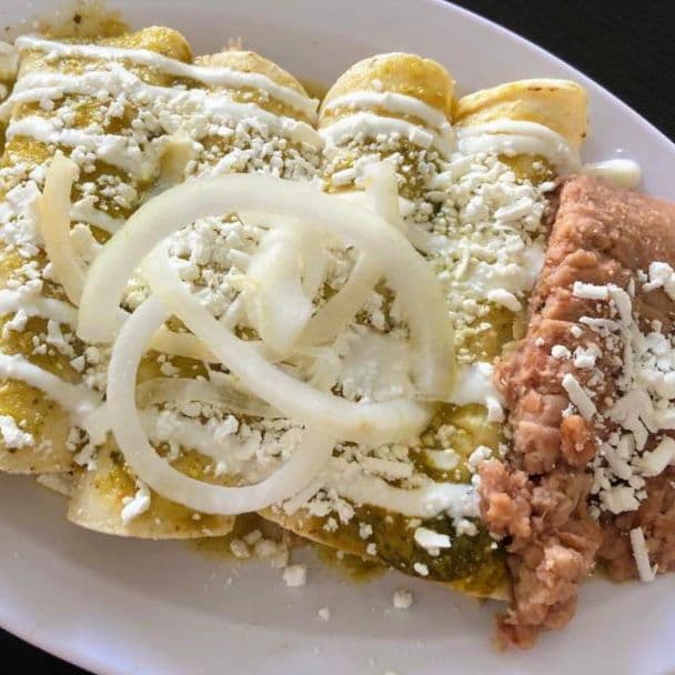 Enchiladas verdes de huevo (4 pzas).
