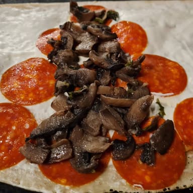 Crepa de Pepperoni y Champiñones