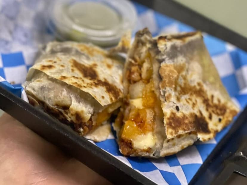 Lulus's Burritos