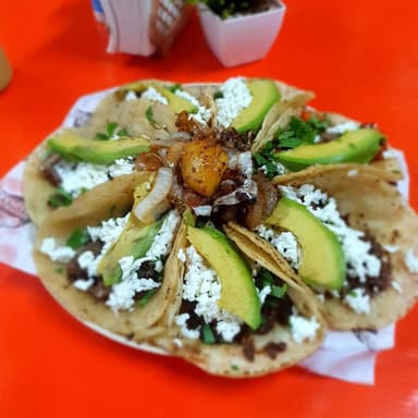 Tacos de Maíz de Tripa