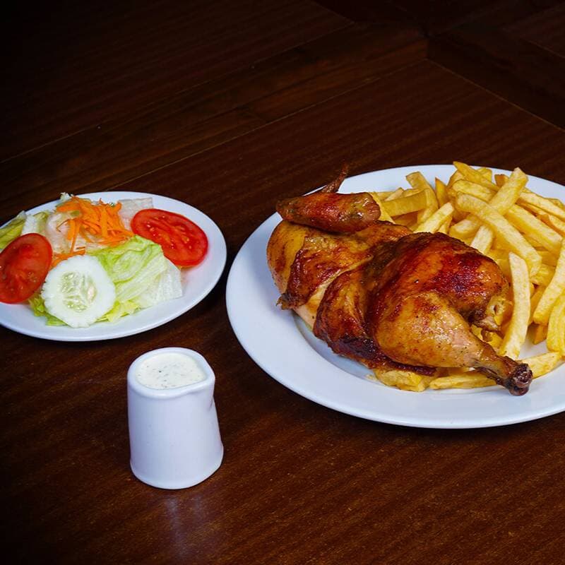 1/2 Pollo+papas+ensalada