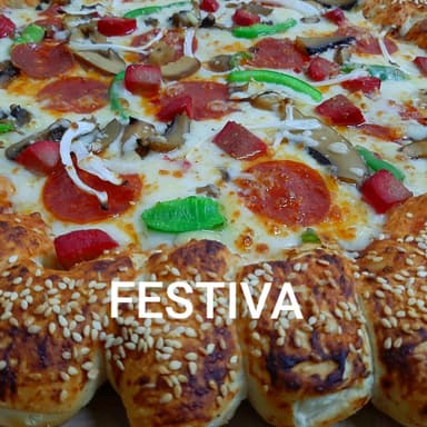 Pizza Festiva con Orilla de Queso