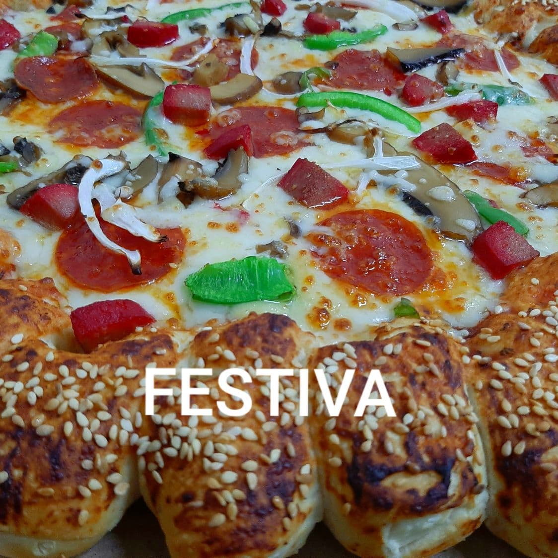 Pizza Festiva con Orilla de Queso