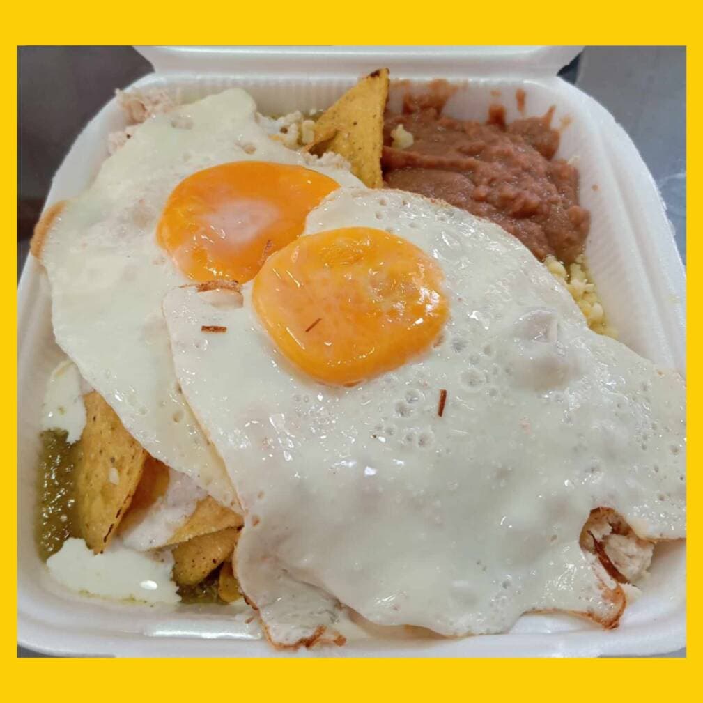 Chilaquiles Verdes con Huevo
