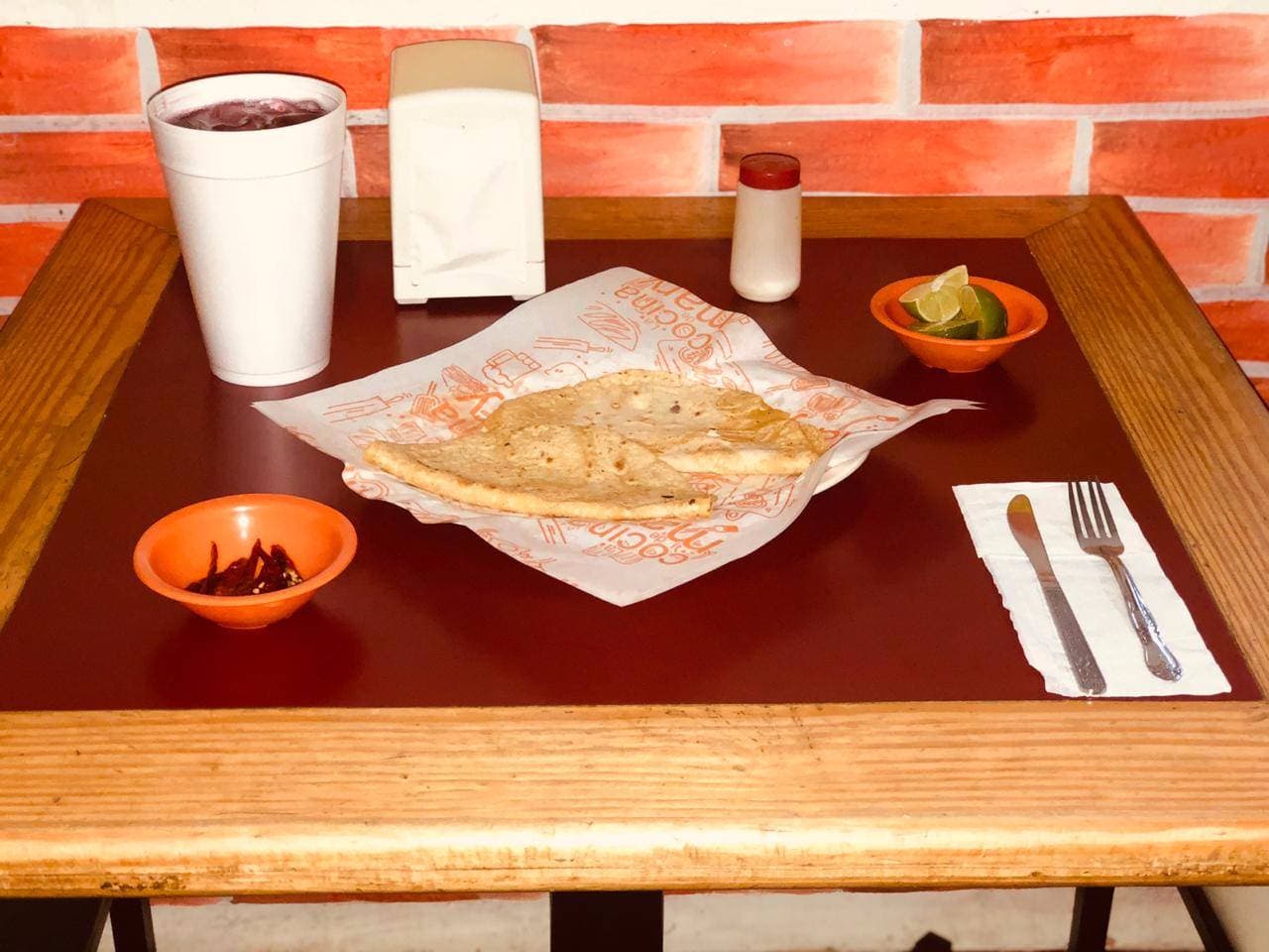 COMBO Quesadillas + Agua.