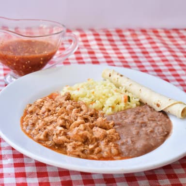 Pollo en Crema de Chipotle.( Pechuga ).