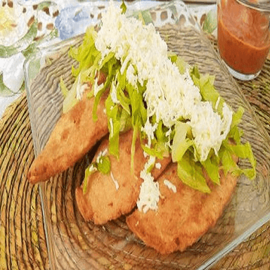 Paquete 6/3Quesadillas Sencillas, 6 Tacos y Bebida