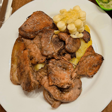 Chuleta de Pierna de Cerdo a la Parrilla