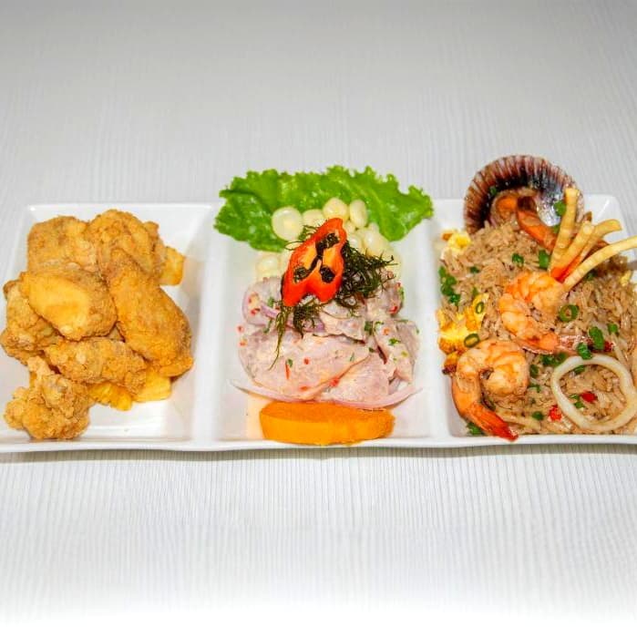 Trío: Leche de Tigre, Chicharrón y Chaufa de Mar.
