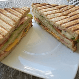 Sandwich Jamón y Queso