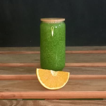 Jugo Verde Naranja de Medio Litro
