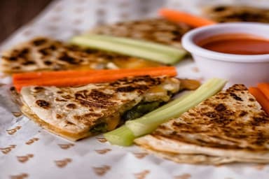 QUESADILLA SONORA DE CARNE