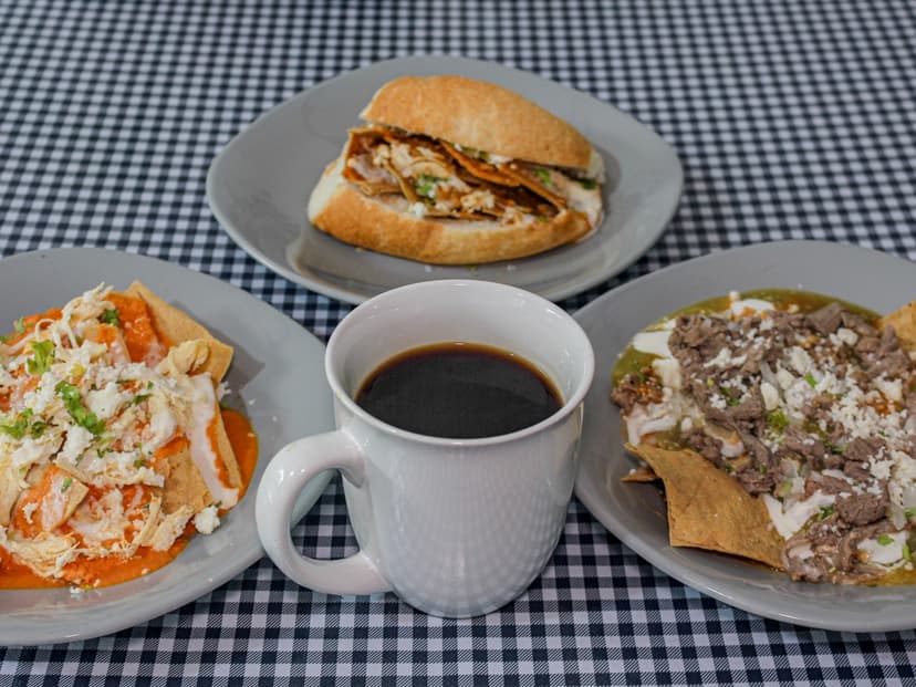 CHILAQUILES CHI-LA-QUERIA