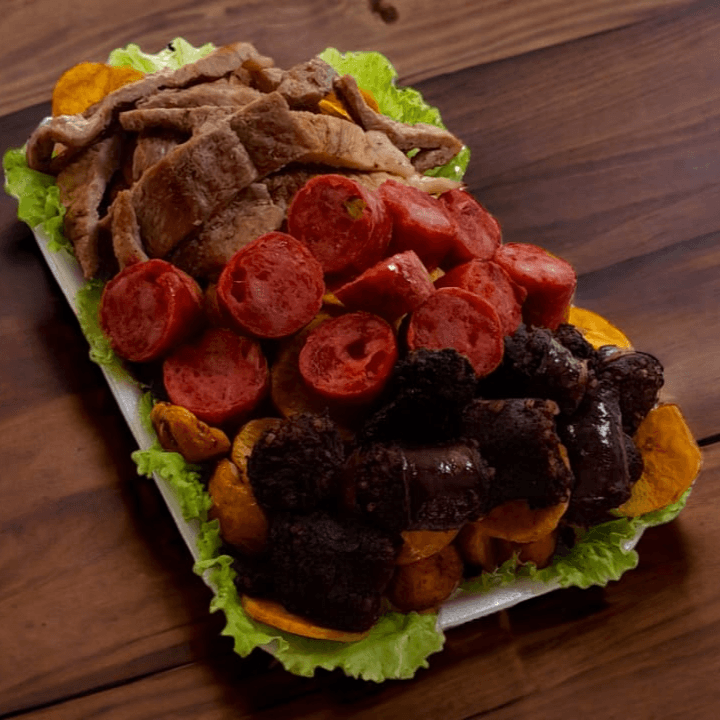 PICADA PARA 2 + Conolitro 1. ML