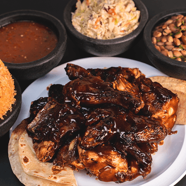 Pollo Entero en BBQ (hasta 3 Personas)