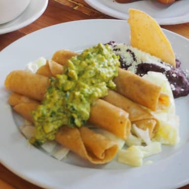 TACOS DORADOS