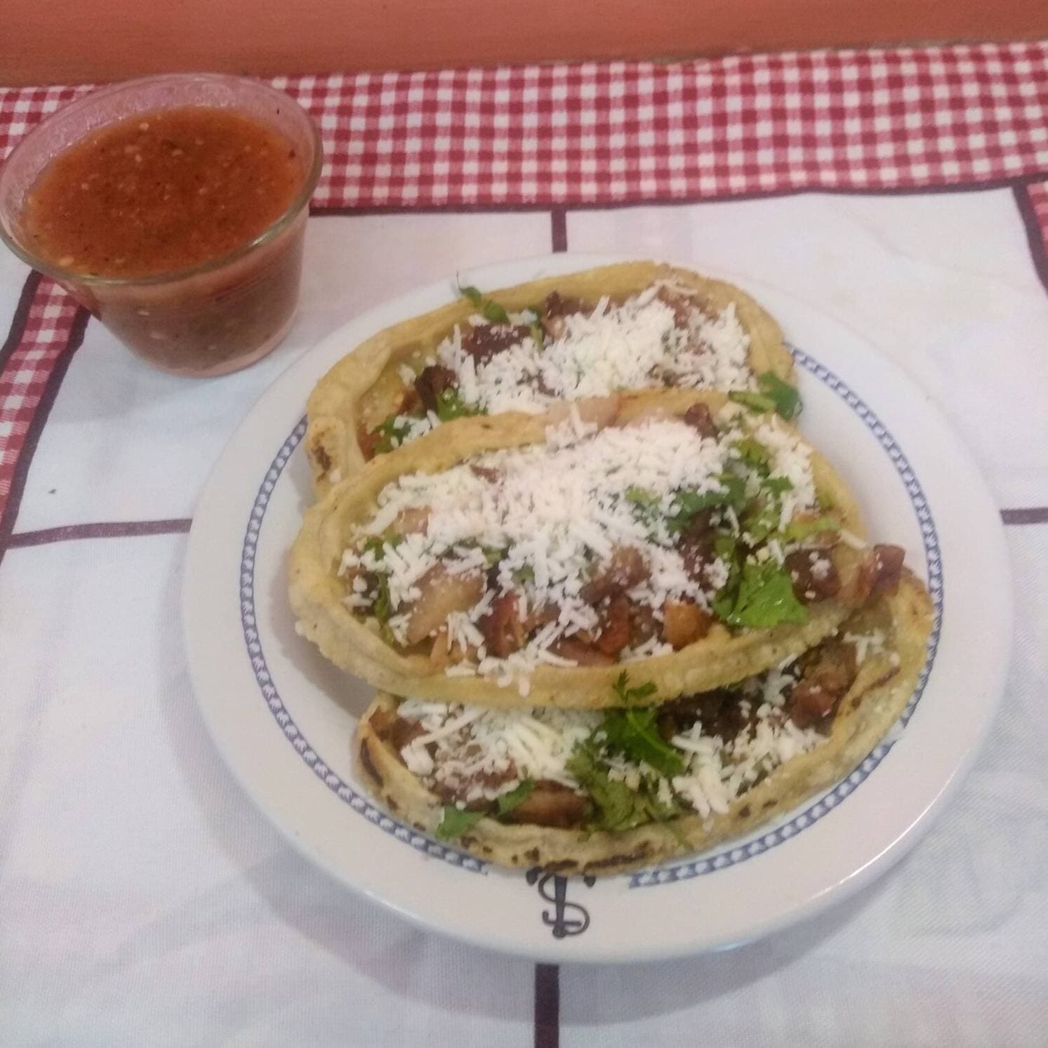 Sopes de Pollo