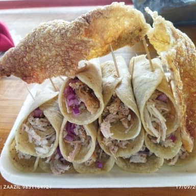 12 Tacos surtido cochinita lechón azada