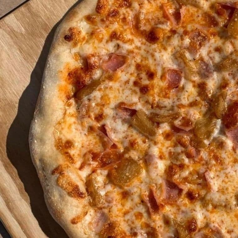 Pizza Hawaiana