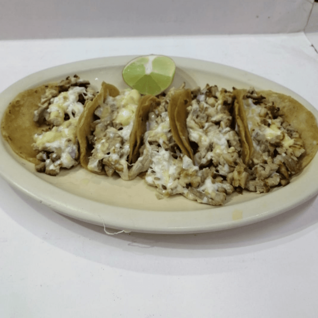 Orden de bistec de puerco con queso