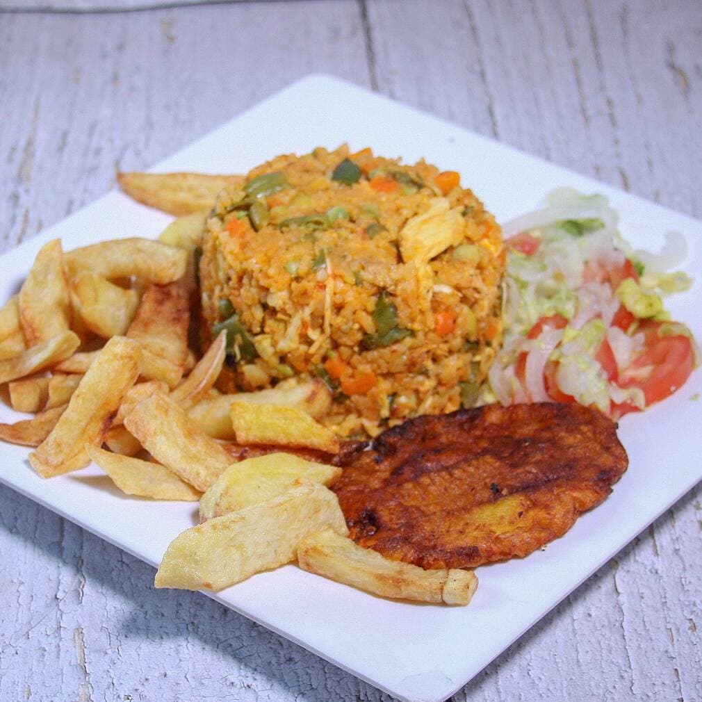 Típico Arroz con Pollo