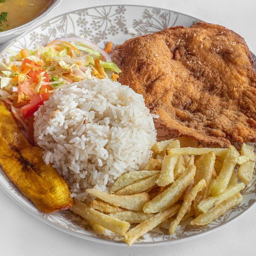 Chuleta de Cerdo, Sancocho de Pescado, Frijol