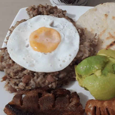 Calentao de Frijoles con Cerdo