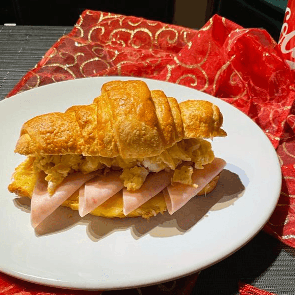 Croissant de Jamón y Huevo