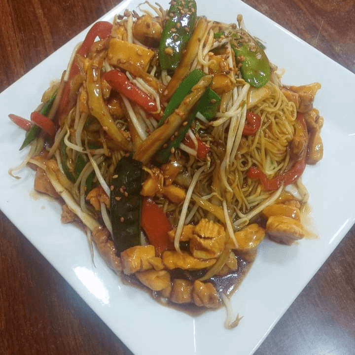 Tallarín Chino de Pollo
