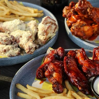 Alitas 30 pz + papas