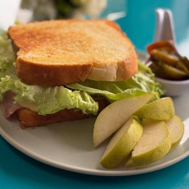 Sandwich Jamòn y Queso.
