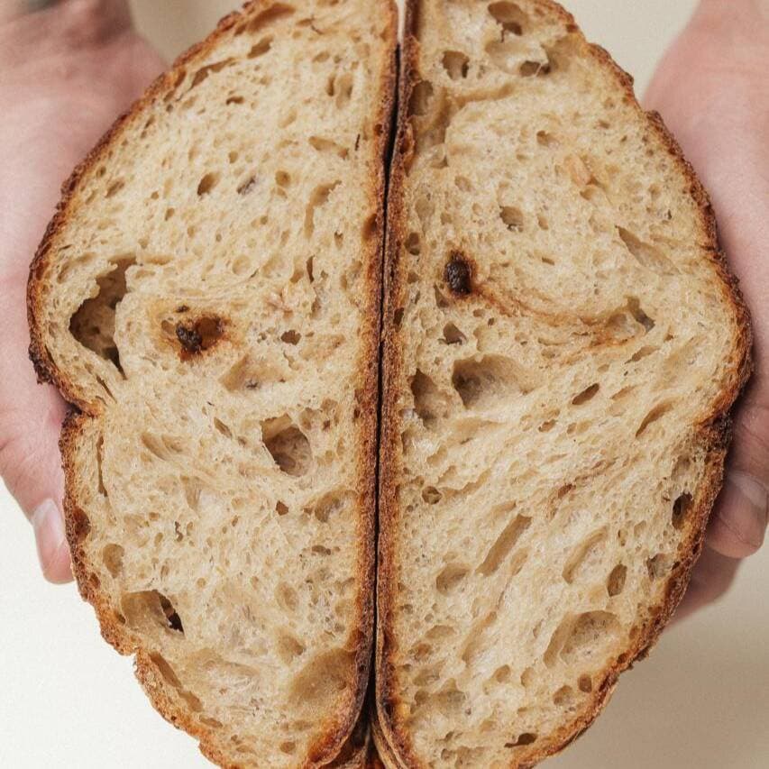 Sourdough de Ajo Negro