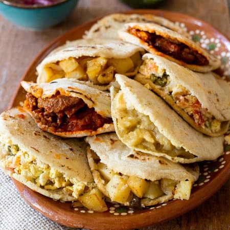 Gordita Frijoles con Queso